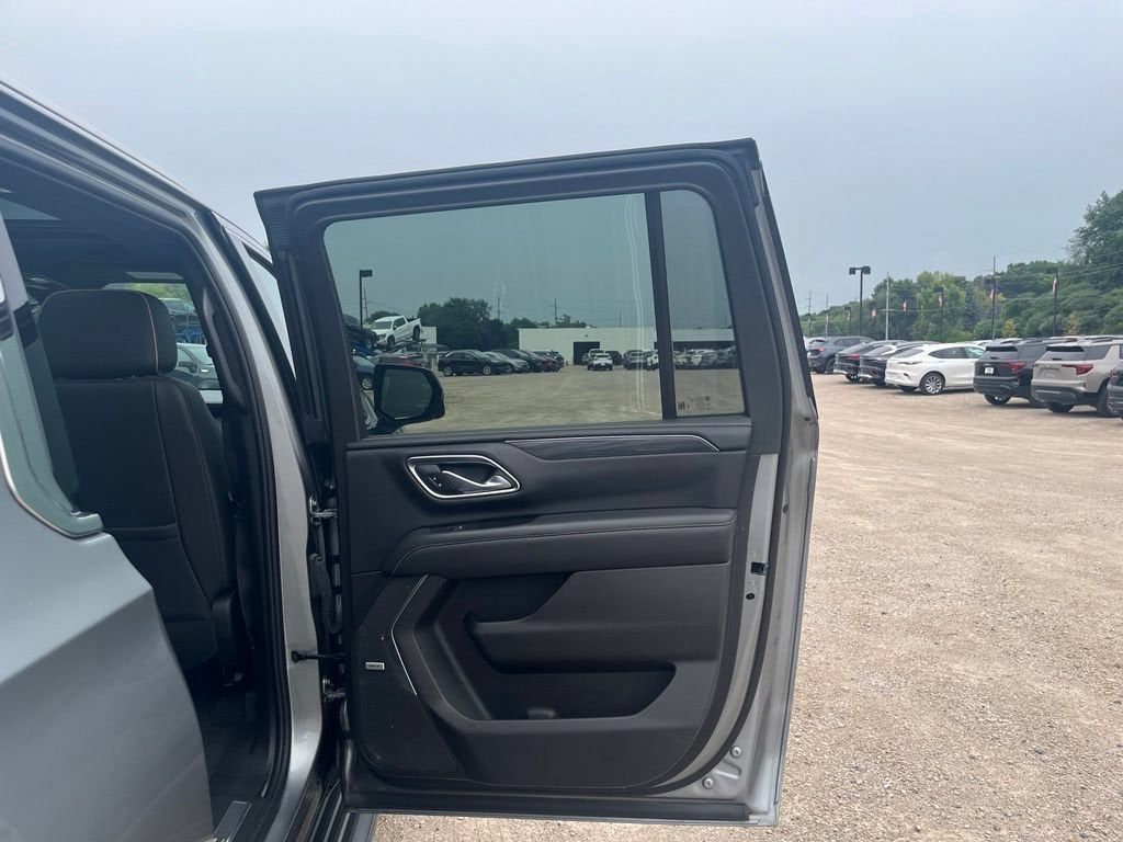 2023 GMC Yukon XL SLT