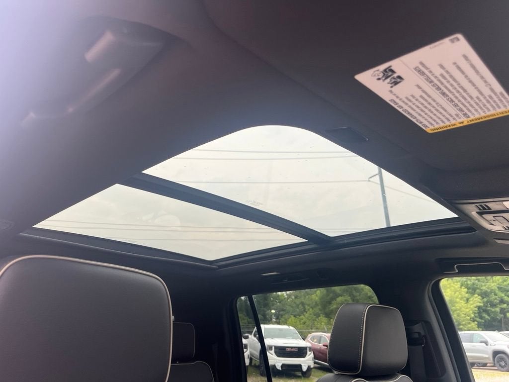 2023 GMC Yukon XL SLT