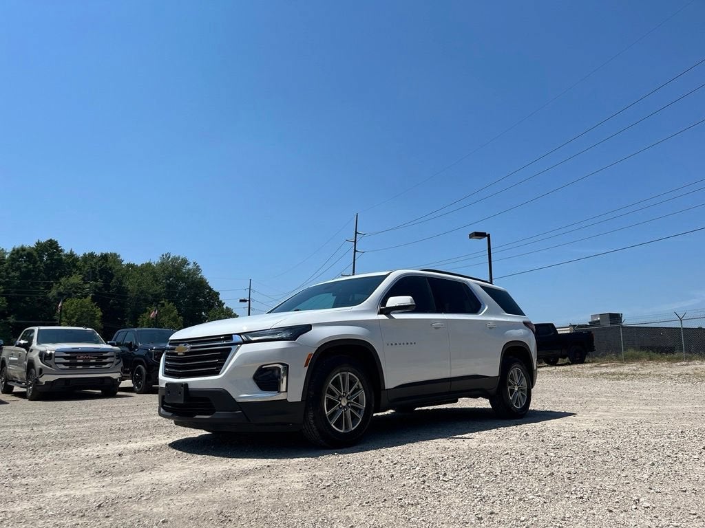 2023 Chevrolet Traverse LT Leather