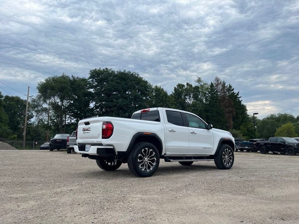 2023 GMC Canyon 4WD Denali