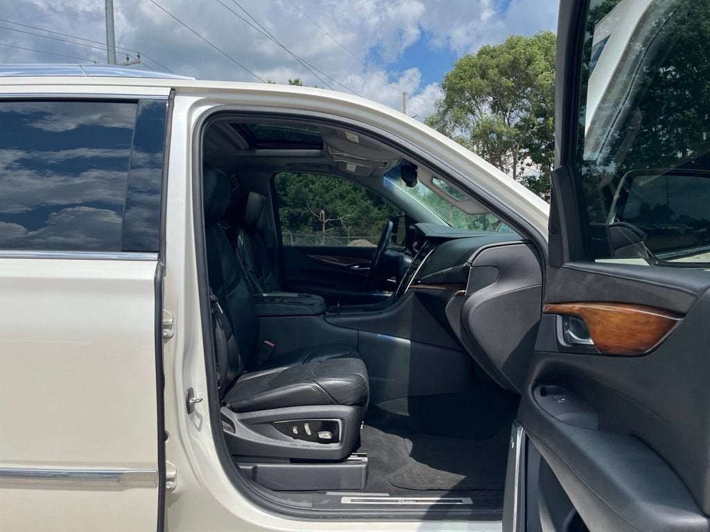 2015 Cadillac Escalade Luxury