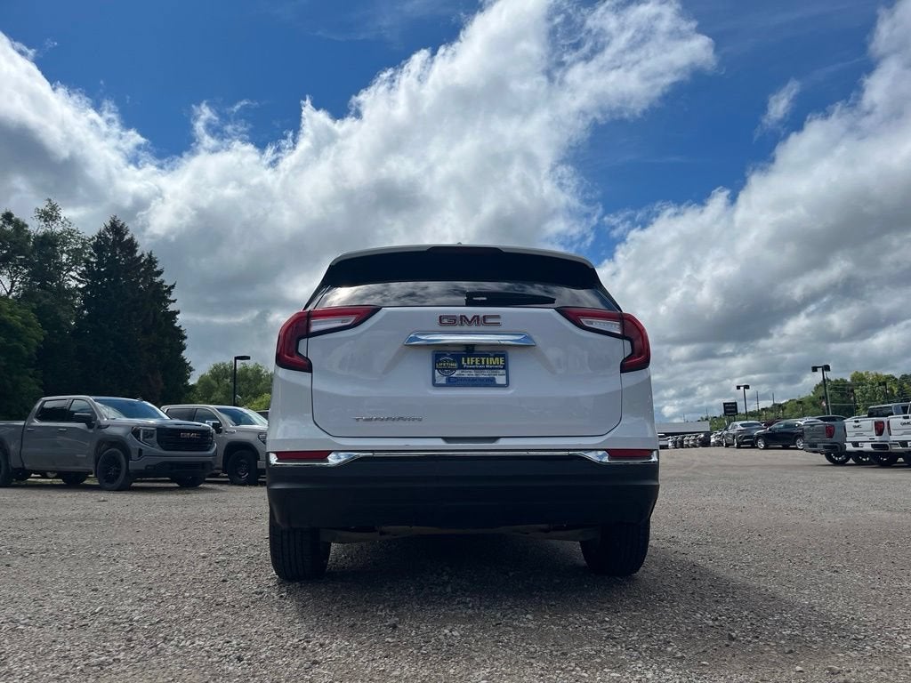 2024 GMC Terrain SLT