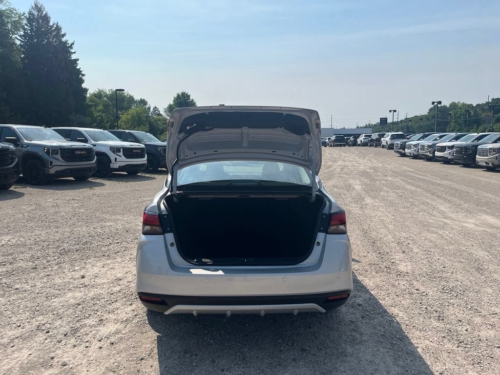 2025 Nissan Versa SV