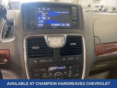 2013 Chrysler Town & Country Touring