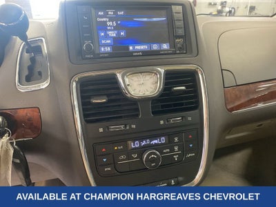 2013 Chrysler Town & Country Touring