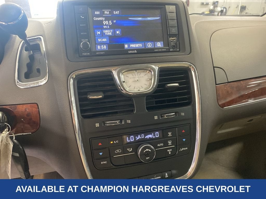 2013 Chrysler Town & Country Touring