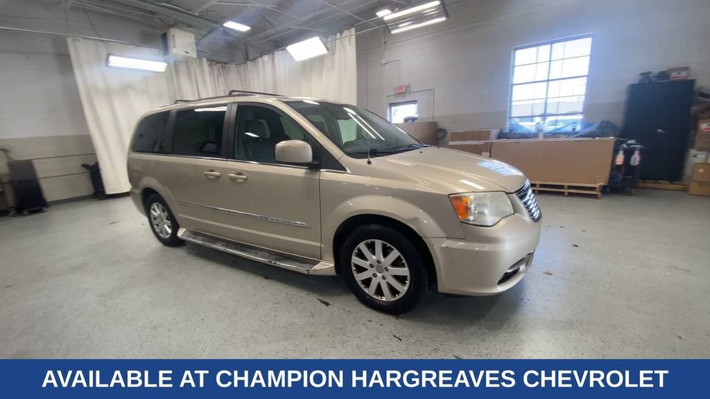 2013 Chrysler Town & Country Touring