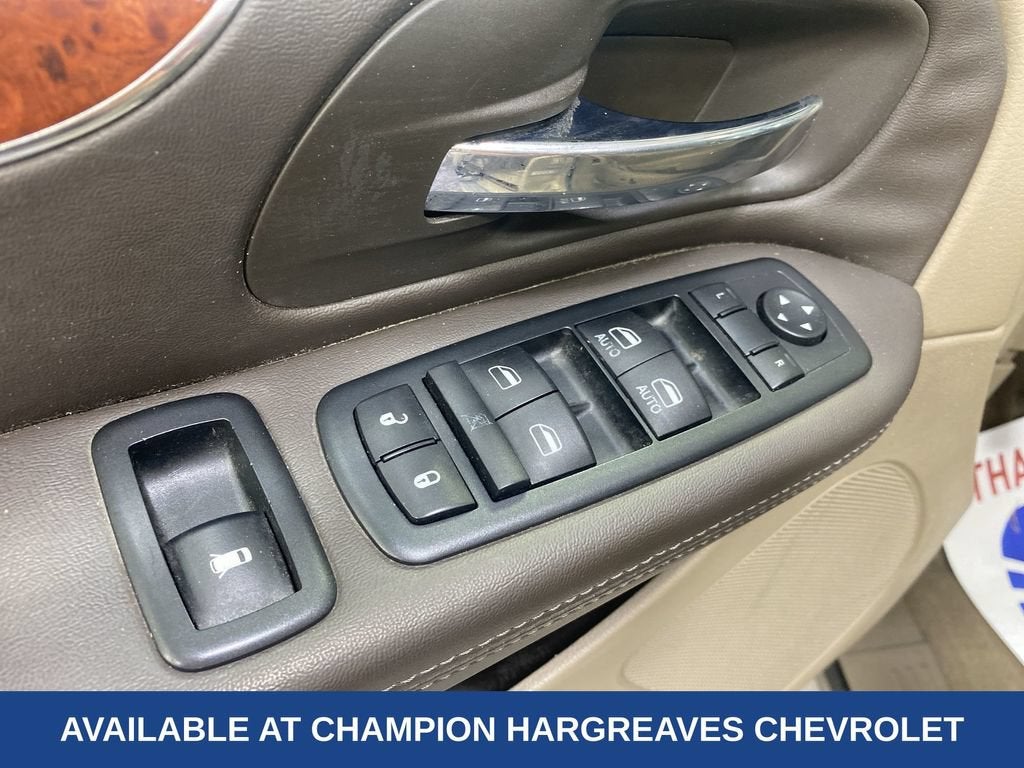 2013 Chrysler Town & Country Touring