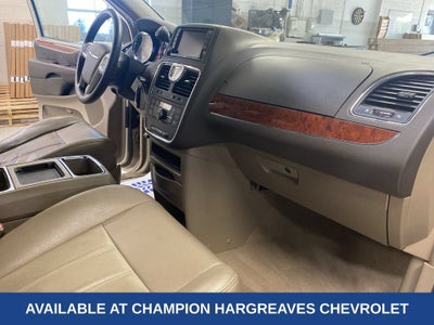 2013 Chrysler Town & Country Touring