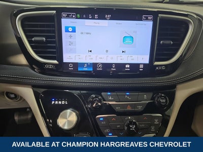 2023 Chrysler Pacifica Hybrid Touring L