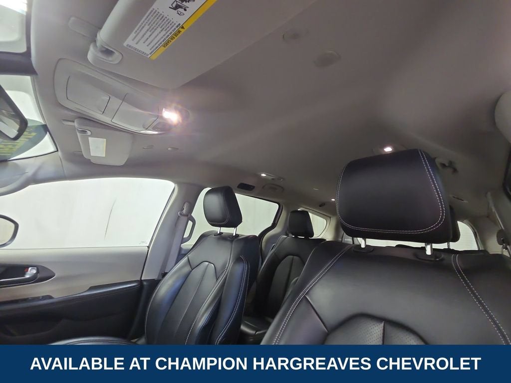 2023 Chrysler Pacifica Hybrid Touring L