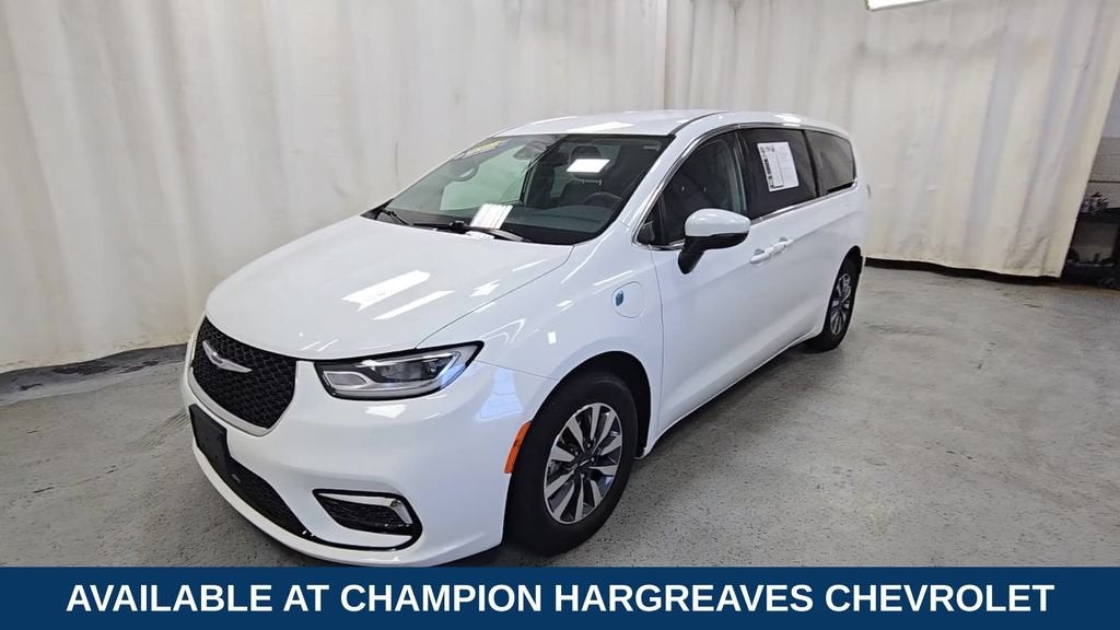 2023 Chrysler Pacifica Hybrid Touring L
