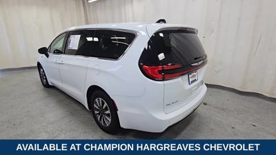 2023 Chrysler Pacifica Hybrid Touring L