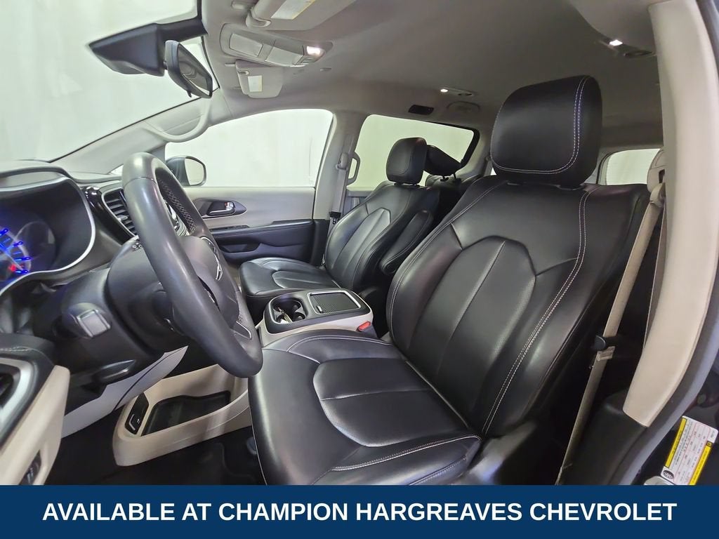 2023 Chrysler Pacifica Hybrid Touring L