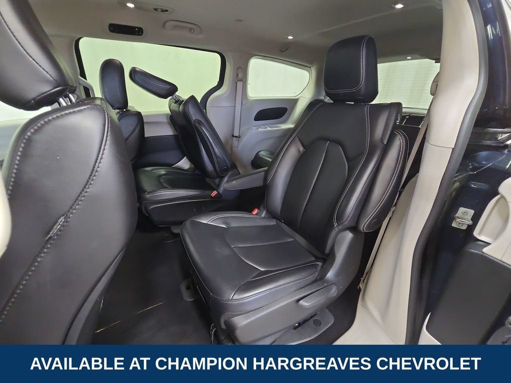 2023 Chrysler Pacifica Hybrid Touring L