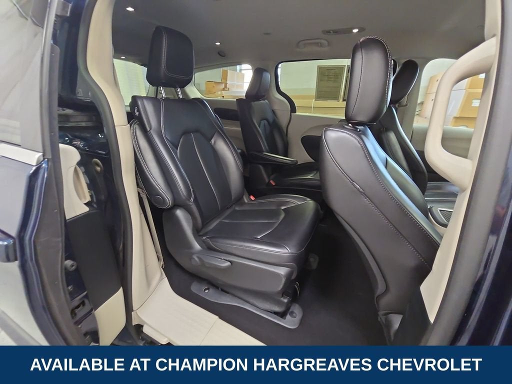 2023 Chrysler Pacifica Hybrid Touring L