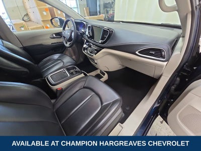 2023 Chrysler Pacifica Hybrid Touring L