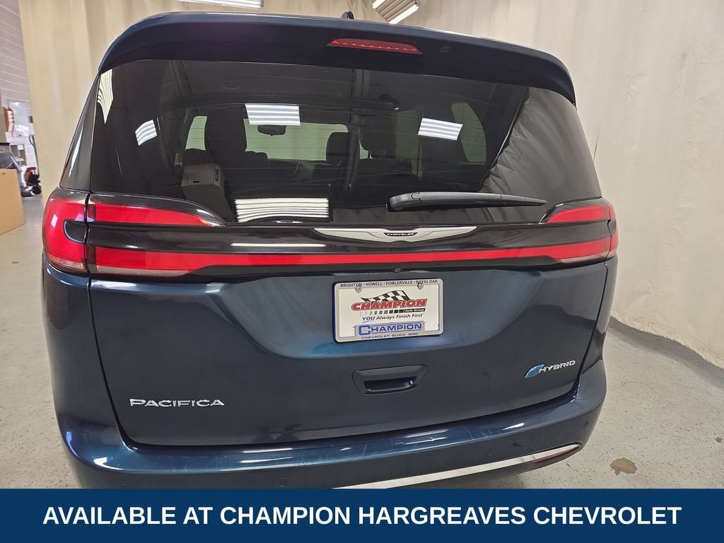 2023 Chrysler Pacifica Hybrid Touring L