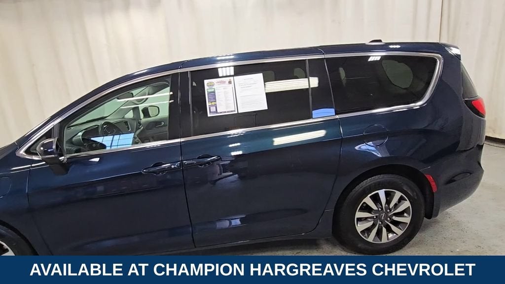 2023 Chrysler Pacifica Hybrid Touring L