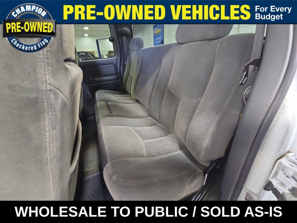 2004 Chevrolet Silverado 1500 LS
