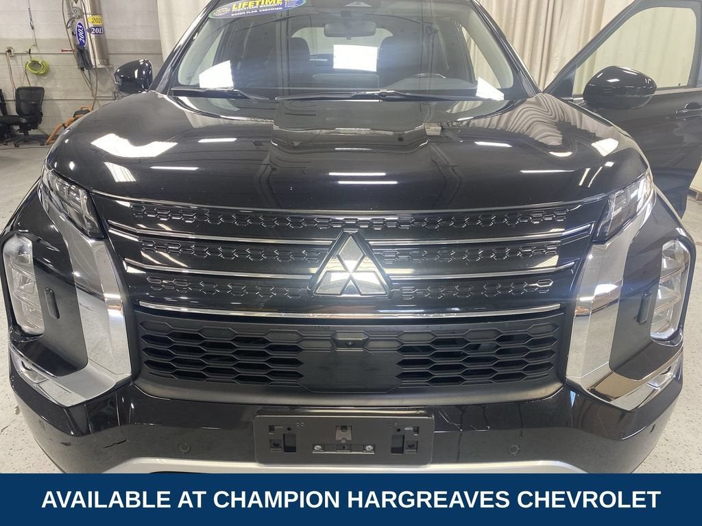 2024 Mitsubishi Outlander SE