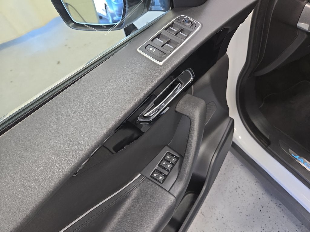 2020 Jaguar F-PACE 30t Premium
