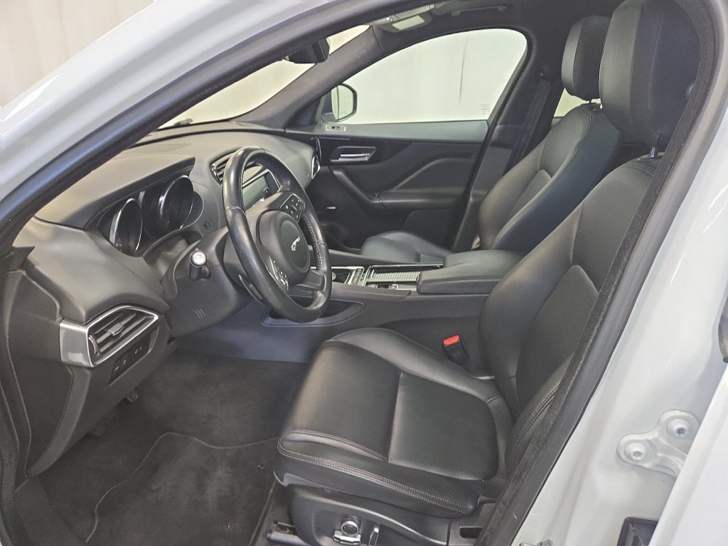 2020 Jaguar F-PACE 30t Premium