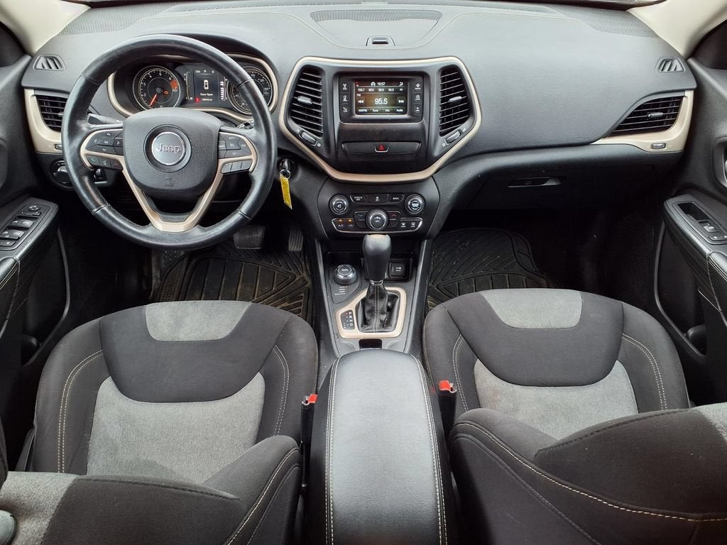 2016 Jeep Cherokee Sport