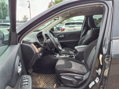 2016 Jeep Cherokee Sport