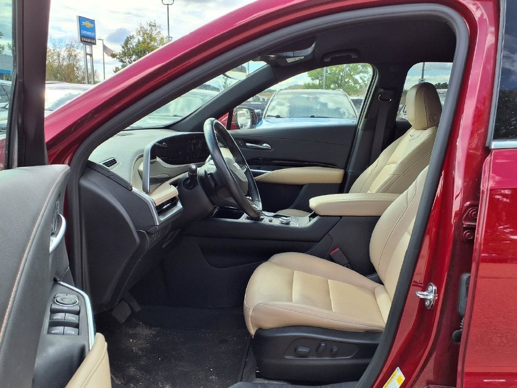 2024 Cadillac XT4 Luxury