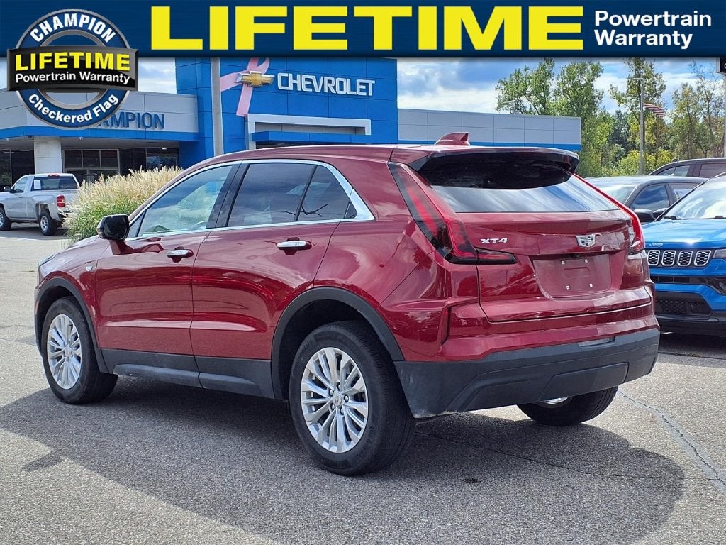 2024 Cadillac XT4 Luxury