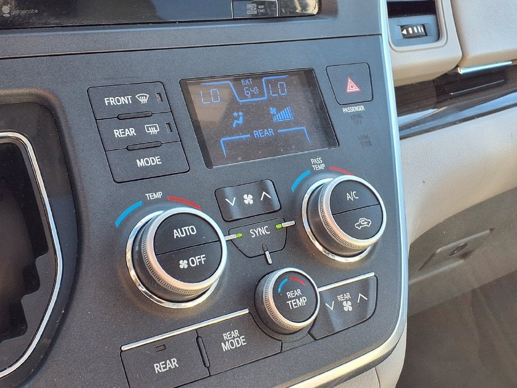 2015 Toyota Sienna Limited 7 Passenger