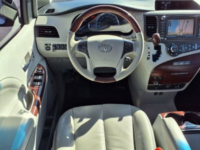 2014 Toyota Sienna XLE