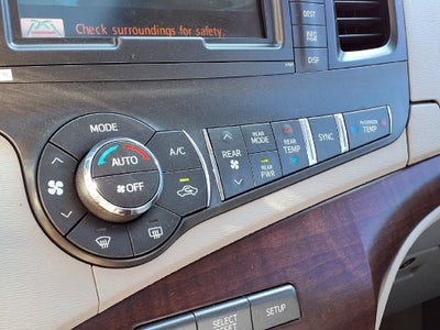 2014 Toyota Sienna XLE